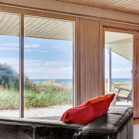 Three-bedroom Holiday In 9 Casa de Férias
